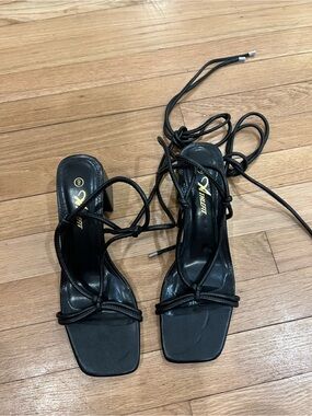 Black Lace-Up Square-Toe Heeled Sandals by Athlefit